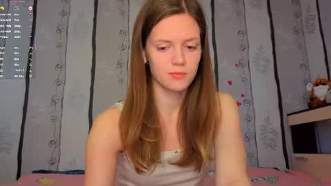 Snapshot of maurineneverman chatting on 26, 6, 2026 Lucy online show from 26, 6, 2026
