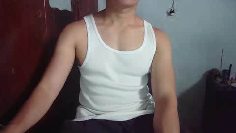 Snapshot of maurodirty chatting on 6, 11, 2025 Mauro online show from 6, 11, 2025