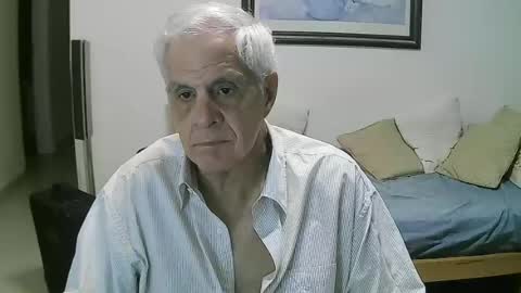 Snapshot of max_2017 chatting on 7, 5, 2026 max_2017 online show from 7, 5, 2026