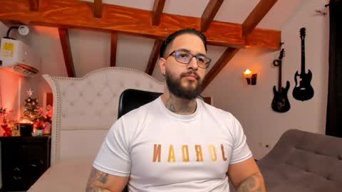 max D. online show from 14, 12, 2025