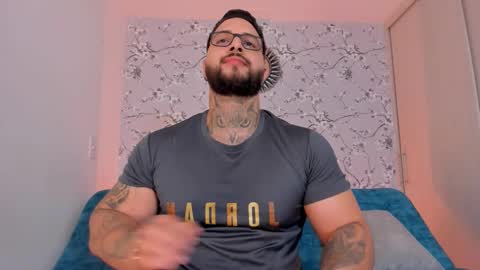 max D. online show from 5, 3, 2026