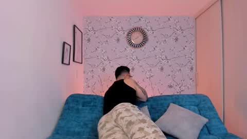 max D. online show from 25, 3, 2026