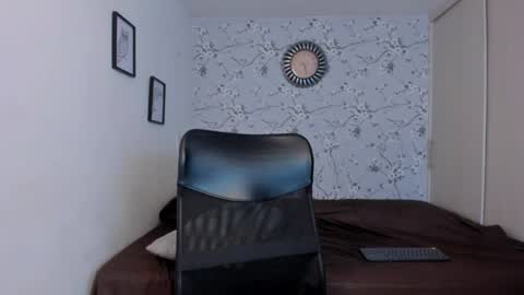 max D. online show from 17, 4, 2026