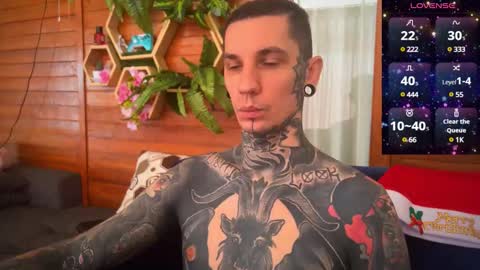 Snapshot of max_reaves chatting on 26, 12, 2024 online show from 26, 12, 2024