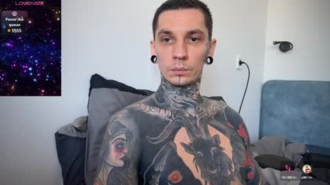 Snapshot of max_reaves chatting on 1, 2, 2025 online show from 1, 2, 2025