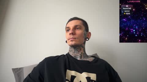 Snapshot of max_reaves chatting on 6, 2, 2025 online show from 6, 2, 2025