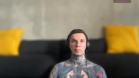 Snapshot of max_reaves chatting on 11, 9, 2025 online show from 11, 9, 2025