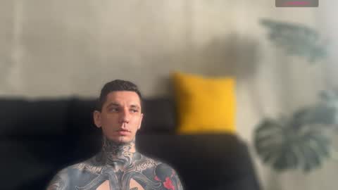 Snapshot of max_reaves chatting on 18, 9, 2025 online show from 18, 9, 2025