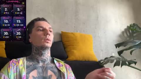 Snapshot of max_reaves chatting on 2, 11, 2025 online show from 2, 11, 2025