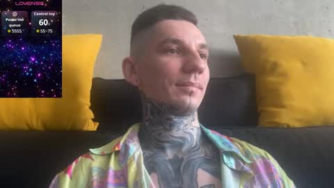 Snapshot of max_reaves chatting on 9, 11, 2025 online show from 9, 11, 2025