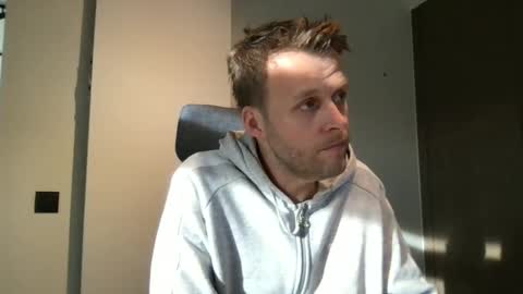 Snapshot of max_straight_1 chatting on 19, 1, 2026 Max take off clothes online show from 19, 1, 2026