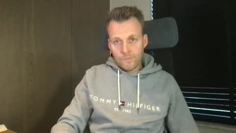 Snapshot of max_straight_1 chatting on 23, 2, 2026 Max take off clothes online show from 23, 2, 2026