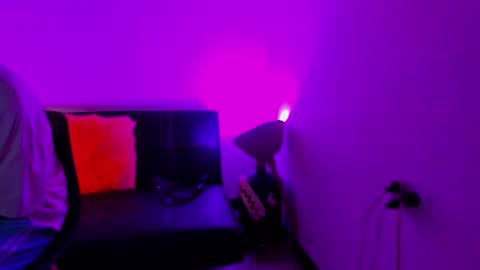 MAX     online show from 17, 12, 2025