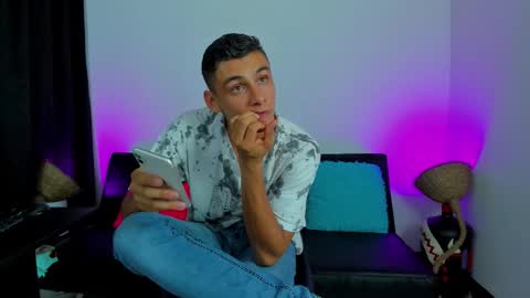 Snapshot of max_wild01 chatting on 21, 2, 2026 MAX online show from 21, 2, 2026