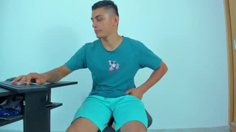 Snapshot of max_wild01 chatting on 9, 5, 2026 MAX online show from 9, 5, 2026