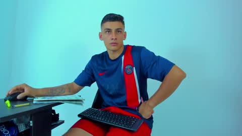 Snapshot of max_wild01 chatting on 6, 6, 2026 MAX online show from 6, 6, 2026