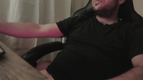 Snapshot of maxcamlove chatting on 2, 7, 2026 maxcamlove online show from 2, 7, 2026