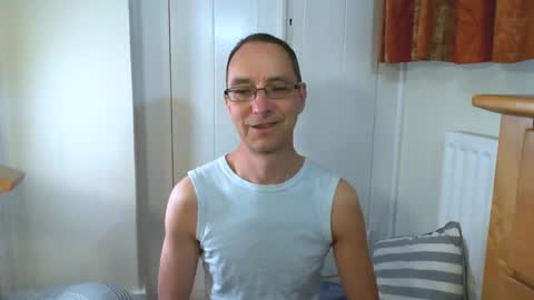 Max Davies online show from 26, 4, 2026