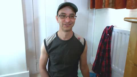 Snapshot of maxdavies chatting on 2, 7, 2026 Max Davies online show from 2, 7, 2026