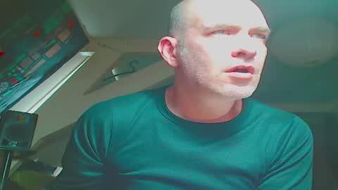 maxhardcore77 online show from 1, 12, 2025