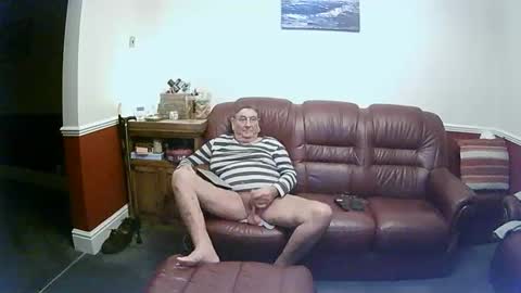 MAX online show from 27, 1, 2025