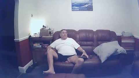 MAX online show from 25, 2, 2025