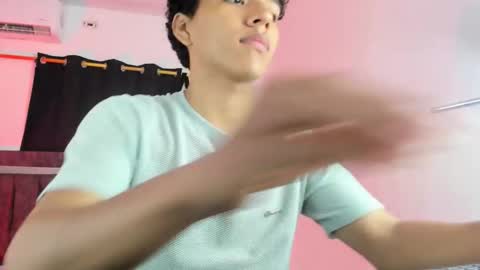 Maximiliano online show from 23, 11, 2025