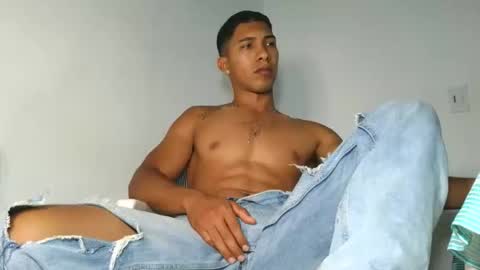 Maximo Aron Vega online show from 27, 11, 2025