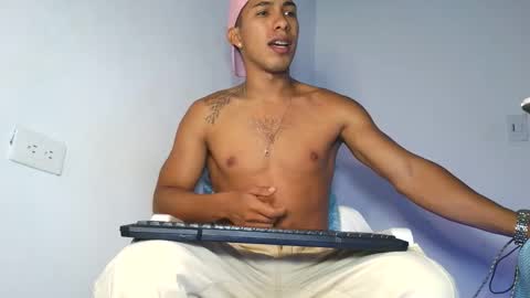 Snapshot of maximo_vega_new chatting on 3, 2, 2026 Maximo Aron Vega online show from 3, 2, 2026