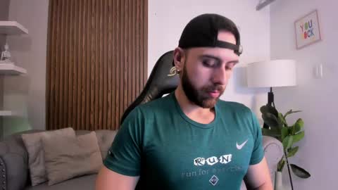 Snapshot of maximo_wolf1 chatting on 8, 5, 2026 Maximo Wolf online show from 8, 5, 2026