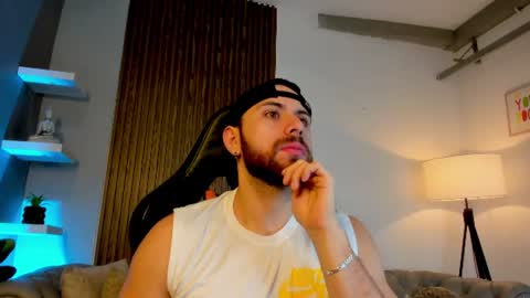 Snapshot of maximo_wolf1 chatting on 26, 6, 2026 Maximo Wolf online show from 26, 6, 2026