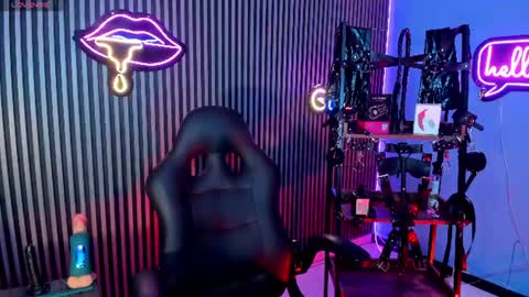 MAXIMO online show from 8, 7, 2026