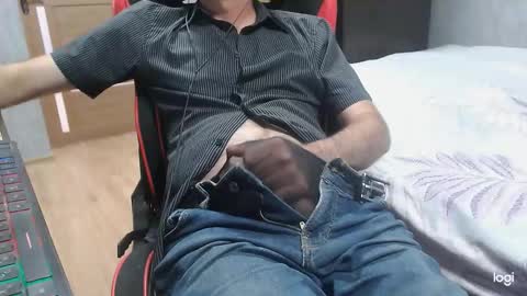 maximus3334 online show from 19, 9, 2025