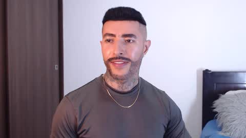 Independent Model online show from 21, 1, 2025