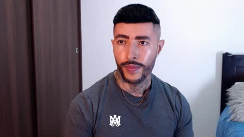 Independent Model online show from 27, 1, 2025