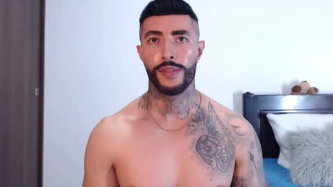 Independent Model online show from 4, 2, 2025