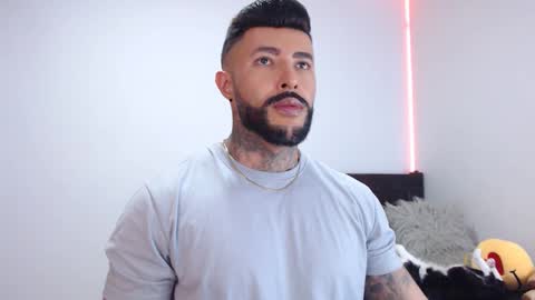 Independent Model online show from 16, 9, 2025