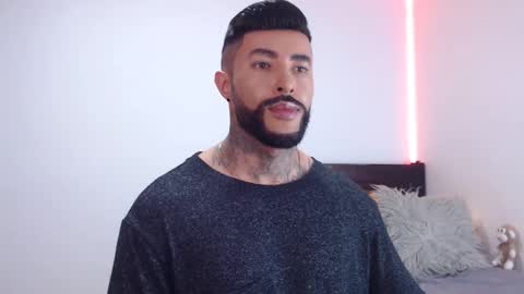 Independent Model online show from 25, 10, 2025