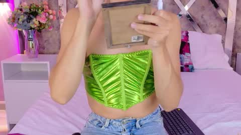 Maxi Rogers online show from 6, 2, 2026