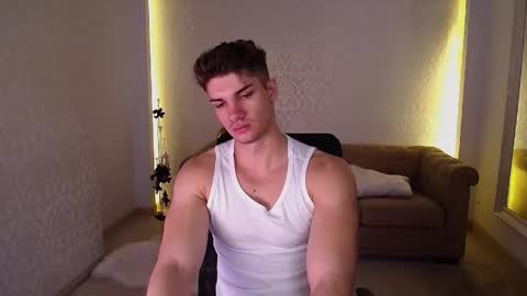 MaxKaiden online show from 25, 11, 2025