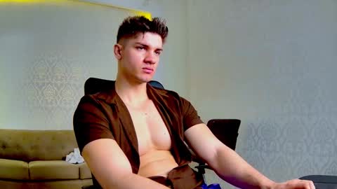 MaxKaiden online show from 5, 3, 2026