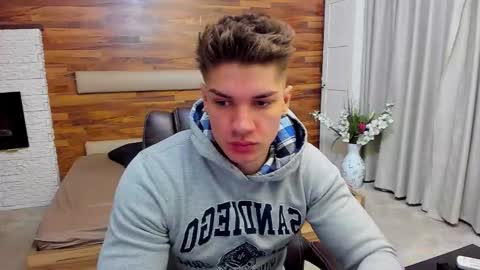 MaxKaiden online show from 16, 3, 2026