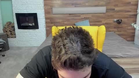 MaxKaiden online show from 25, 3, 2026