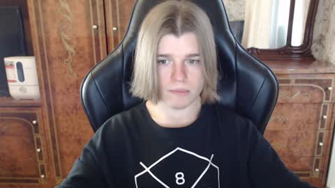 Snapshot of maxplay18 chatting on 2, 2, 2025 Max online show from 2, 2, 2025