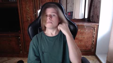 Snapshot of maxplay18 chatting on 3, 11, 2025 Max online show from 3, 11, 2025