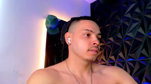 MAX online show from 20, 10, 2025