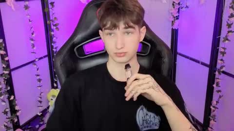 Max online show from 25, 11, 2025