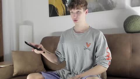 Snapshot of maxwellchik chatting on 13, 10, 2025 maxwellchik online show from 13, 10, 2025