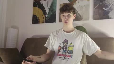 Snapshot of maxwellchik chatting on 28, 10, 2025 maxwellchik online show from 28, 10, 2025