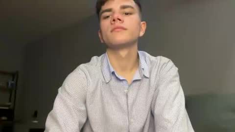 Snapshot of maxwoolf chatting on 30, 4, 2026 Max online show from 30, 4, 2026